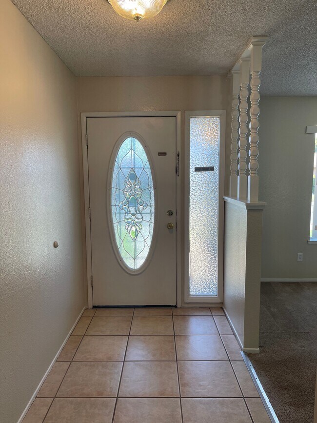 Foto del edificio - 660 Hillsdale Dr