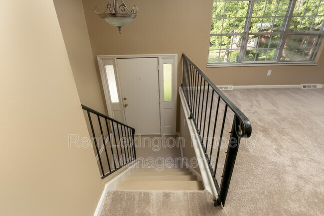 Building Photo - 3429 Warwick Ct