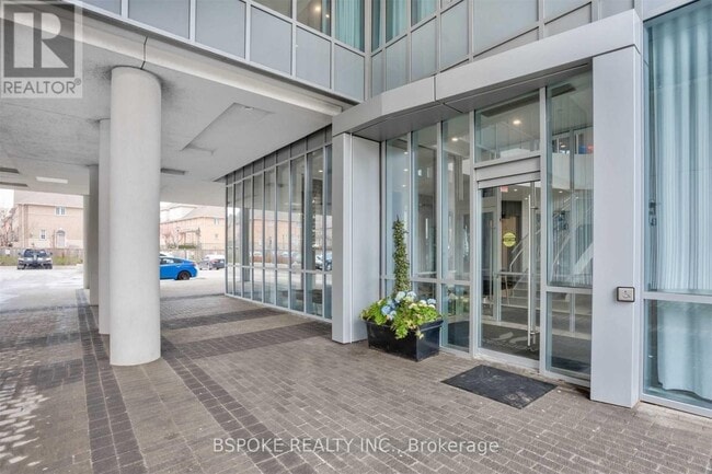 Building Photo - 9471 Yonge St