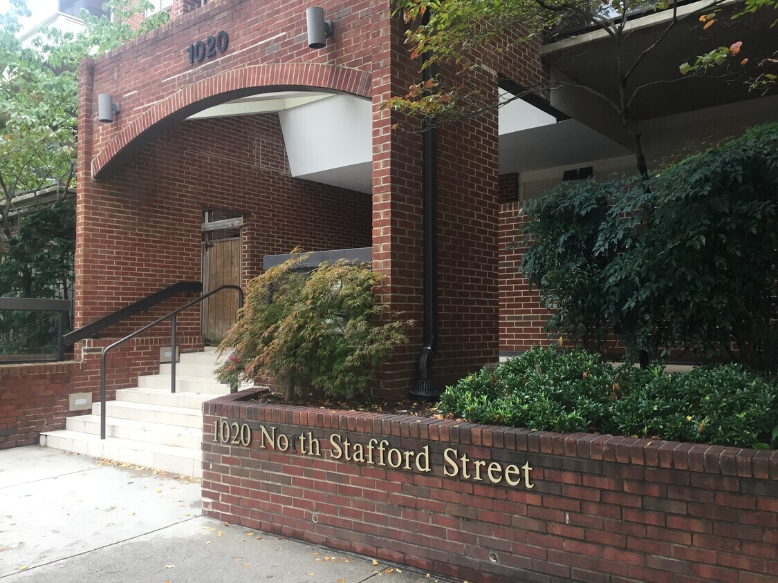Primary Photo - 1020 N Stafford St