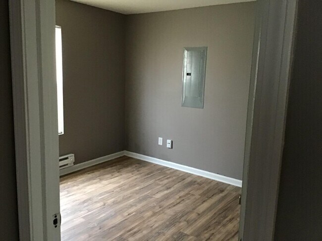 Foto del edificio - 2524 E 17th St