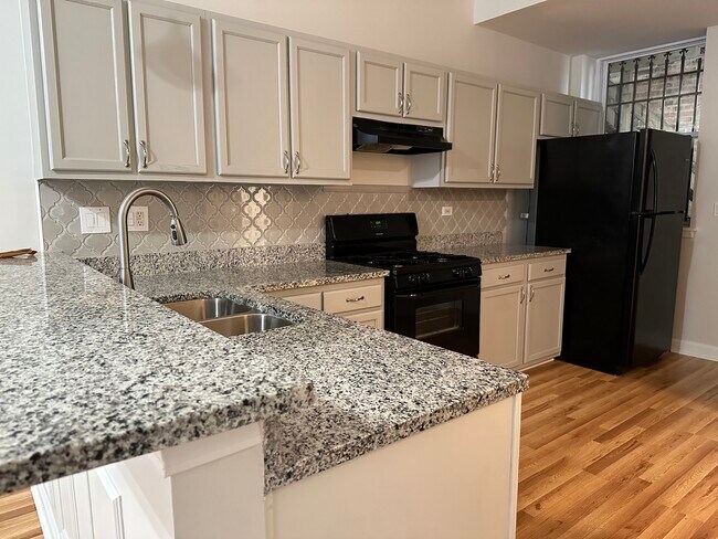 Foto del edificio - 3706 S King Dr