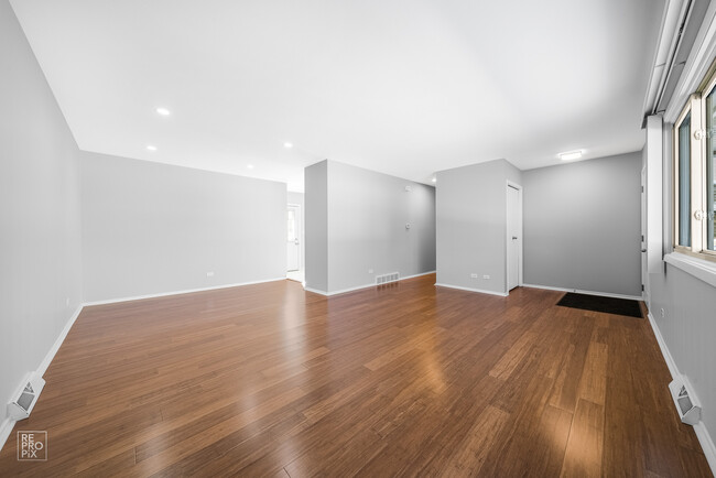 Building Photo - 521 Berkshire Ln