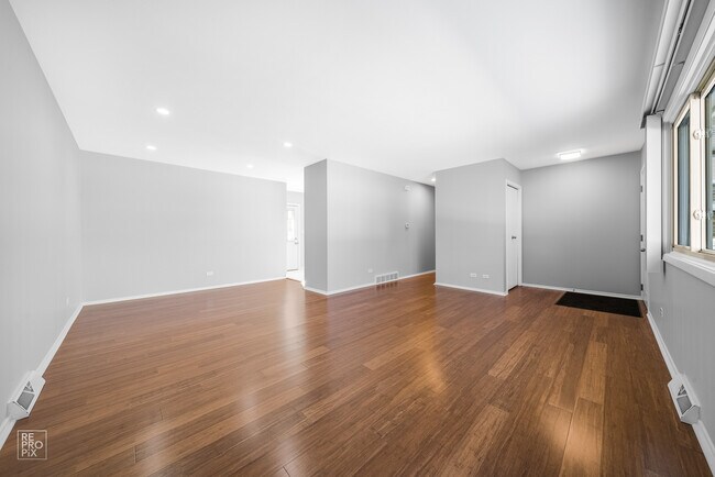 Foto del edificio - 521 Berkshire Ln