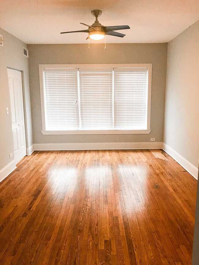 Foto del edificio - 4621 N Ashland Ave