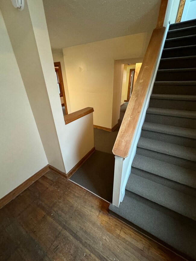 Foto del edificio - 5 Bedroom- Clintonville/North Campus