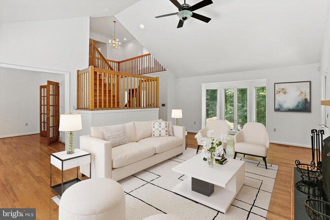 Building Photo - 12624 Golden Oak Dr