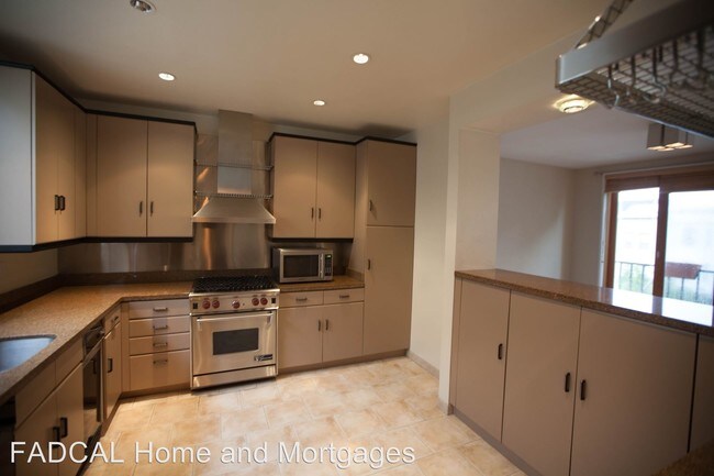 Building Photo - 3 br, 2 bath House - 875 Masonic Avenue #300