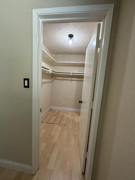 Foto del edificio - 6601 Lindbrook Way