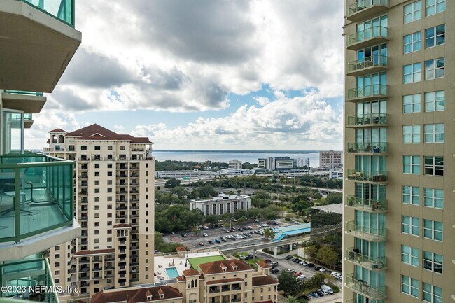 Foto del edificio - 1431 Riverplace Blvd