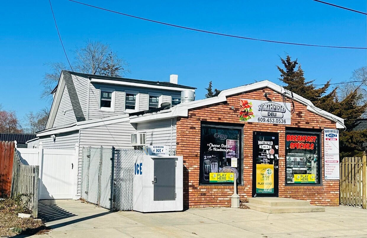 Primary Photo - 909 Fuae Ave