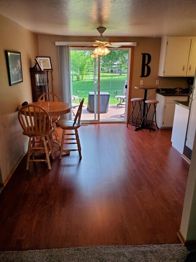 DINING - 1148 Rockwell Rd