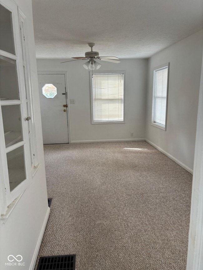 Foto del edificio - 4021 Clarendon Rd