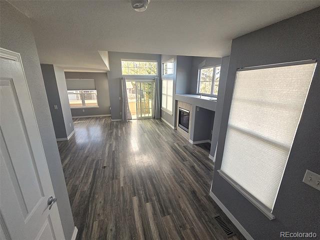 Foto del edificio - 13275 Holly St