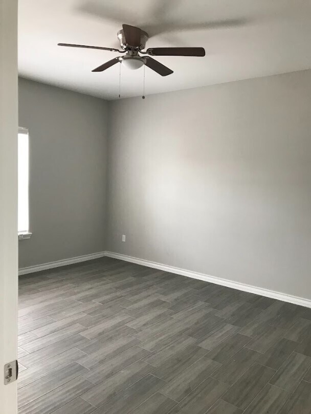 Building Photo - 127 Mimosa St