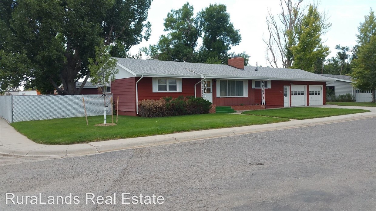 Foto principal - 429 E Pine St