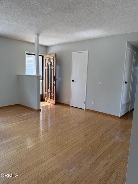 Foto del edificio - 1204 Cardigan Ave