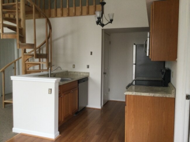 Foto del edificio - 616 Foxcroft Cir