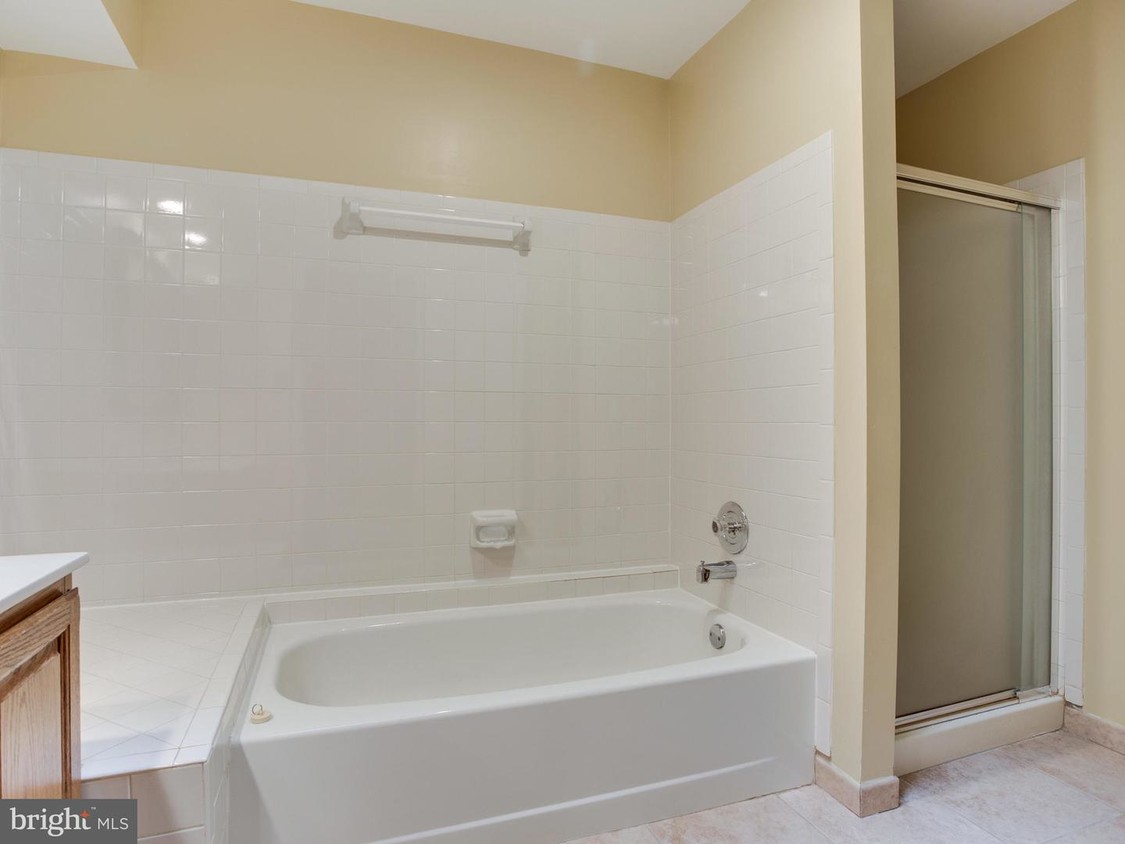 Primary Photo - 15526 Royal Crescent Ct