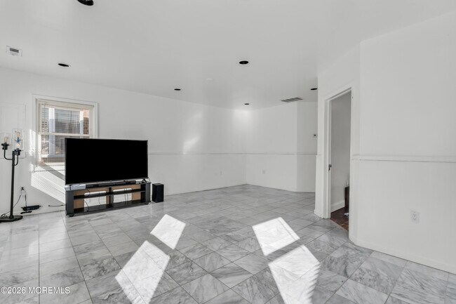 Foto del edificio - 56 Highland Ave