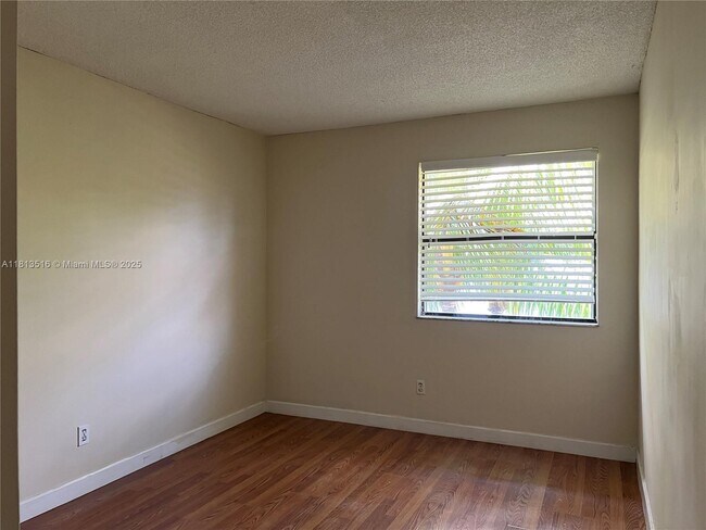 Foto del edificio - 388 NW 103rd Terrace
