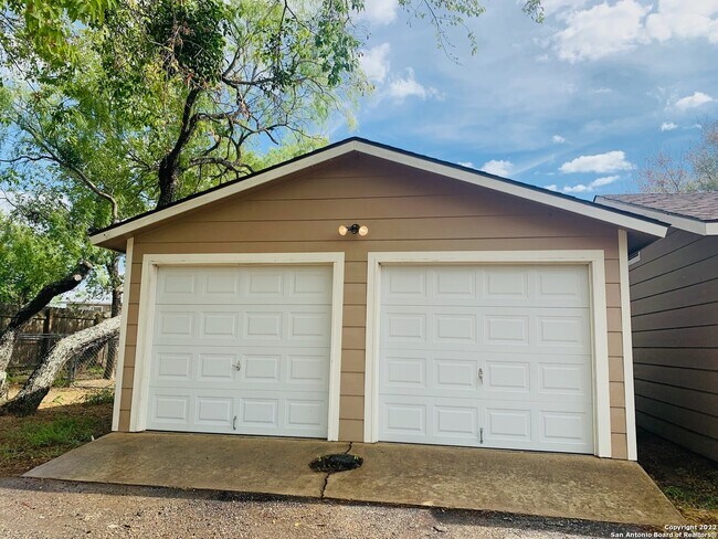 Foto del edificio - 11505 Loop 107