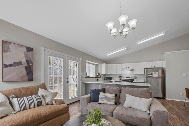 Building Photo - 2308 Wilmette Dr
