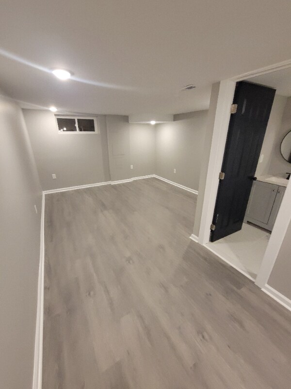 Foto del edificio - 1409 N Patterson Park Ave