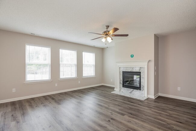 Building Photo - 2120 Speedwell Ct