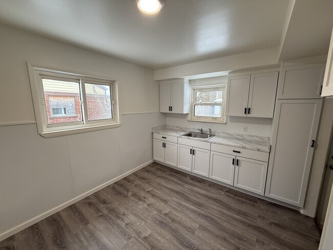 Foto del edificio - 310 W Princeton Ave