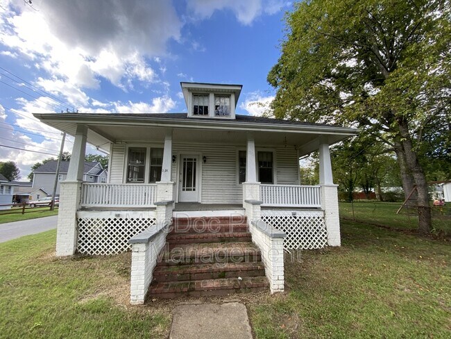 Building Photo - 3204 Lafayette Blvd