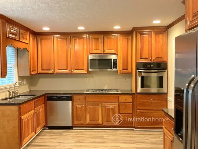 Building Photo - 358 Omega Dr