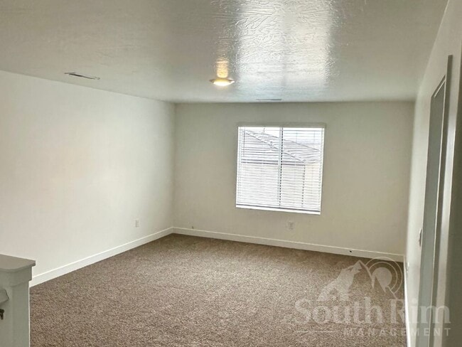 Foto del edificio - 1477 Fins Rd