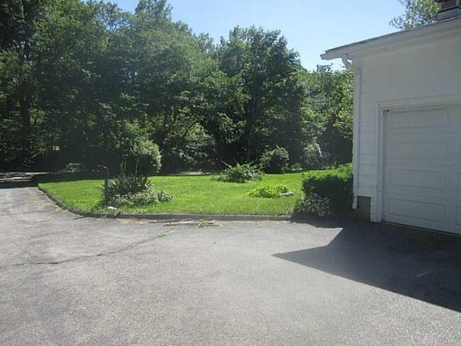 Foto del edificio - 301 Wolf Rock Rd