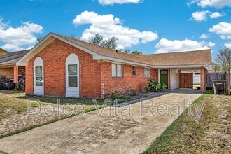 Building Photo - 2113 Gull Ave