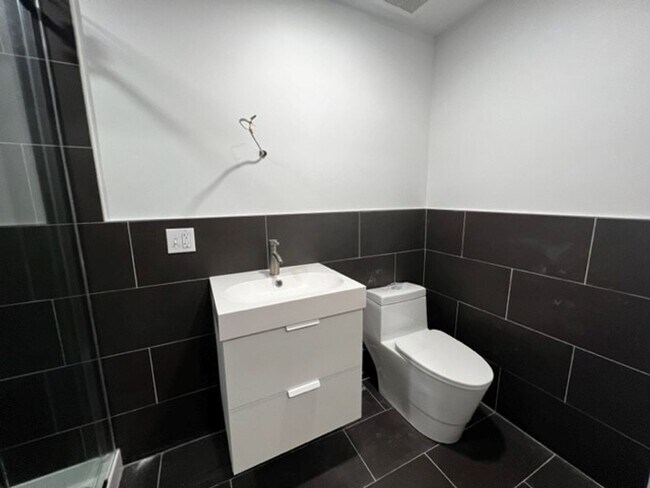 Foto del edificio - 1610 Rodman St