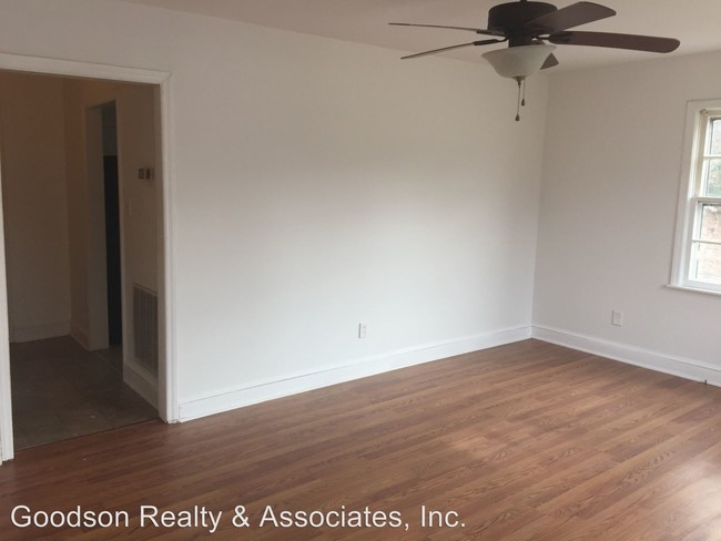 Building Photo - 2 br, 1 bath House - 615 Riverside Drive