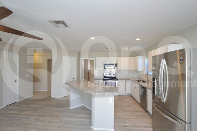 Building Photo - 6148 E Covina St