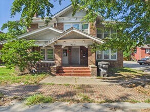Building Photo - 1630 Richmond Ave