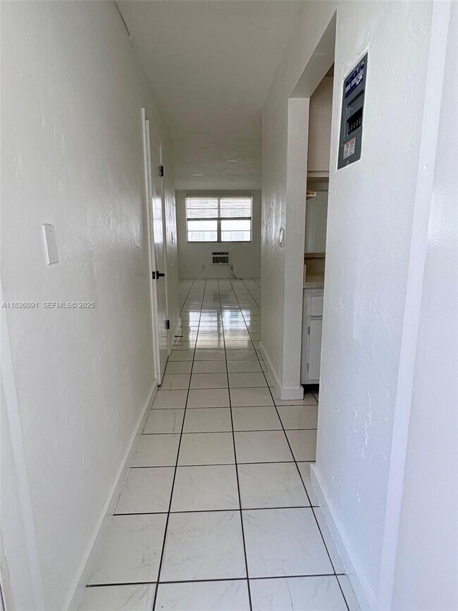 Foto del edificio - 505 NE 30th St