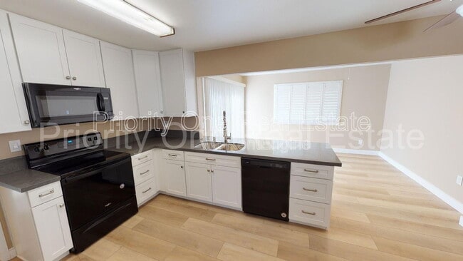 Building Photo - 15374 Calle Juanito