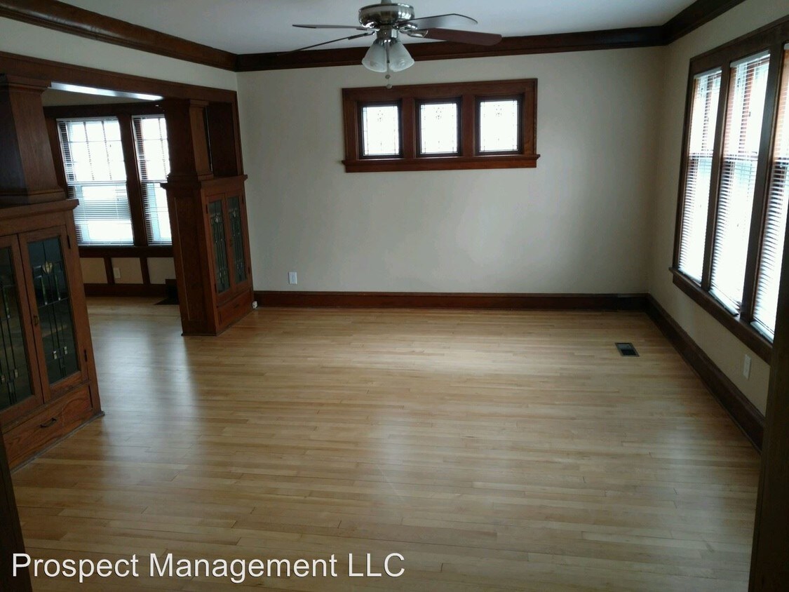 Primary Photo - 2260-2262 N 65th St