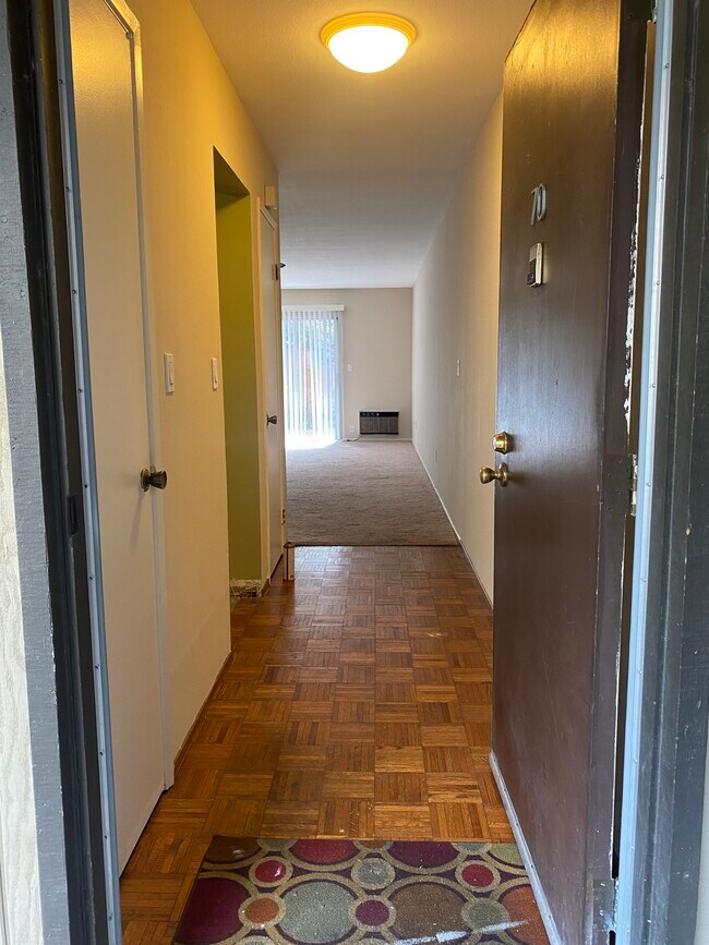 Entrance Hallway - 1060 Oak Grove Rd