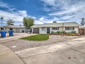 Building Photo - 230 N Birch Ct