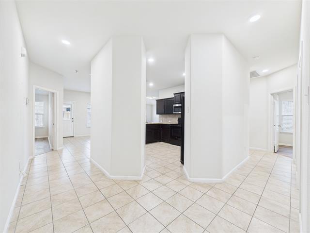 Foto del edificio - 9345 Herringbone Dr