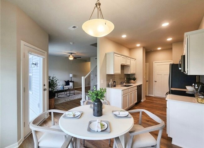 Foto del edificio - 4032 NE Timber Ln