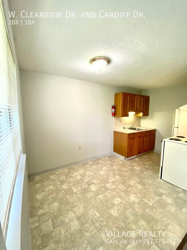 Foto del edificio - 51 W Clearview Dr