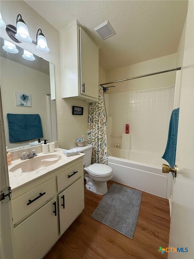 Building Photo - 1008 Circle M Dr