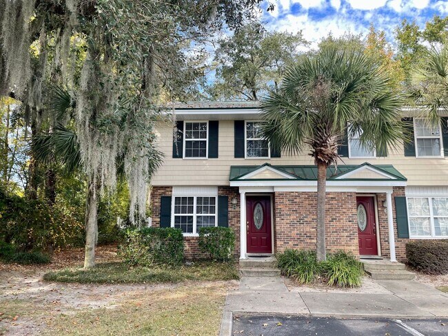 Foto del edificio - 2bd/2.5ba townhome super close to CCU/CMC/HGTC