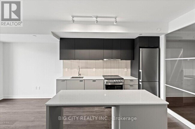 Building Photo - 8-418 Tippett Rd